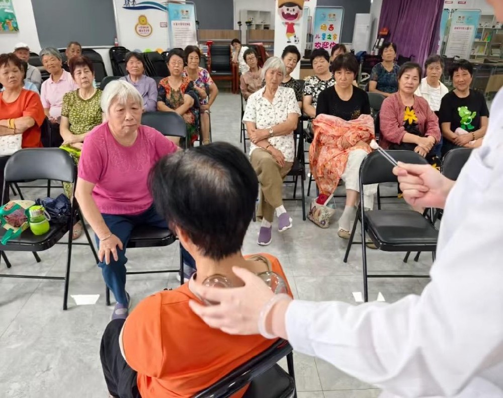 乌鲁木齐君帮惠民职业技能培训学校简介 乌鲁木齐君帮惠民职业技能培训学校简介